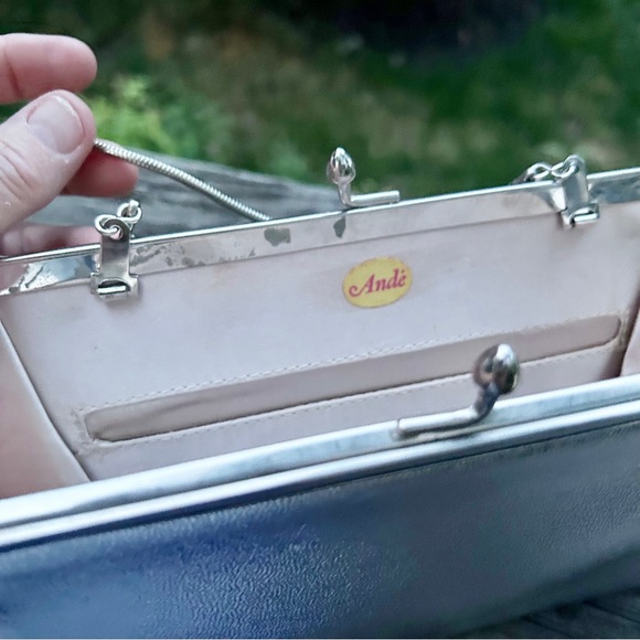 Vintage 1969’s Andè Silver Evening Bag/Hand Clutch with Snake Chain Strap - Picture 8 of 15